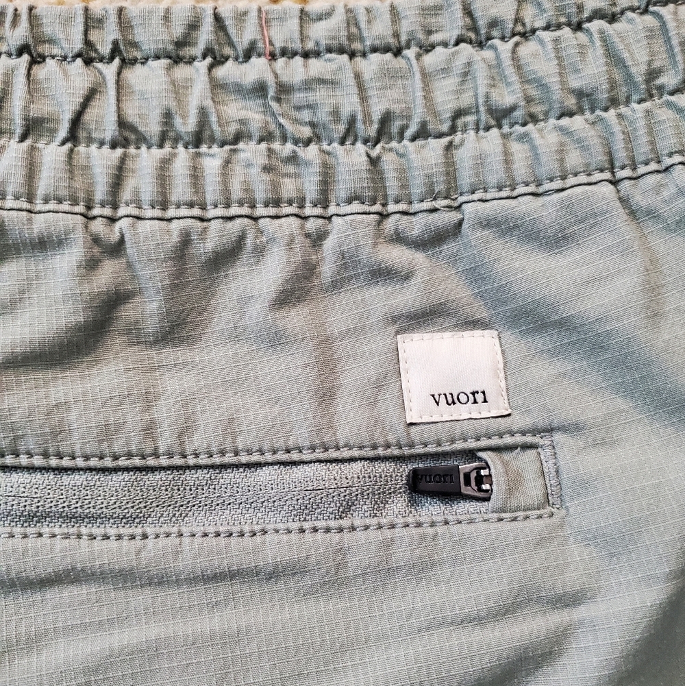 Vuori Ripstop Drawstring Stretch Cargo Shorts S - image 4